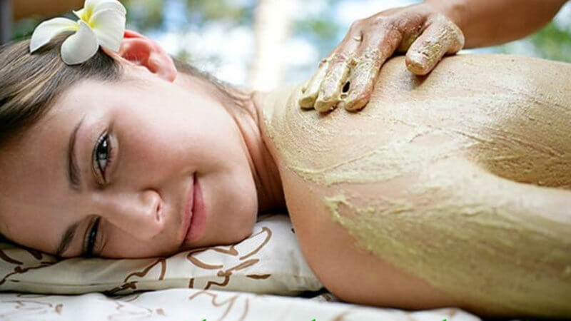 Ayurvedic Powder Massage in Pondicherry